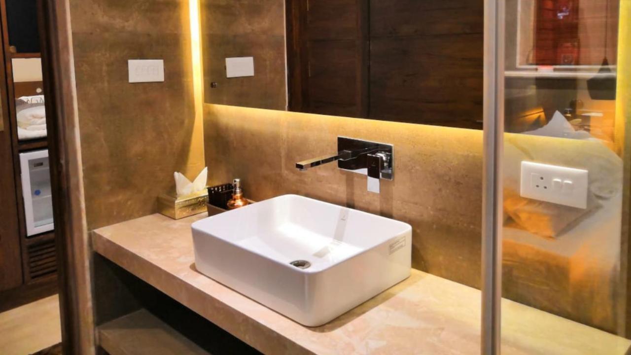 Shivers Oasis Luxury Boutique Resort 칸돌림 외부 사진