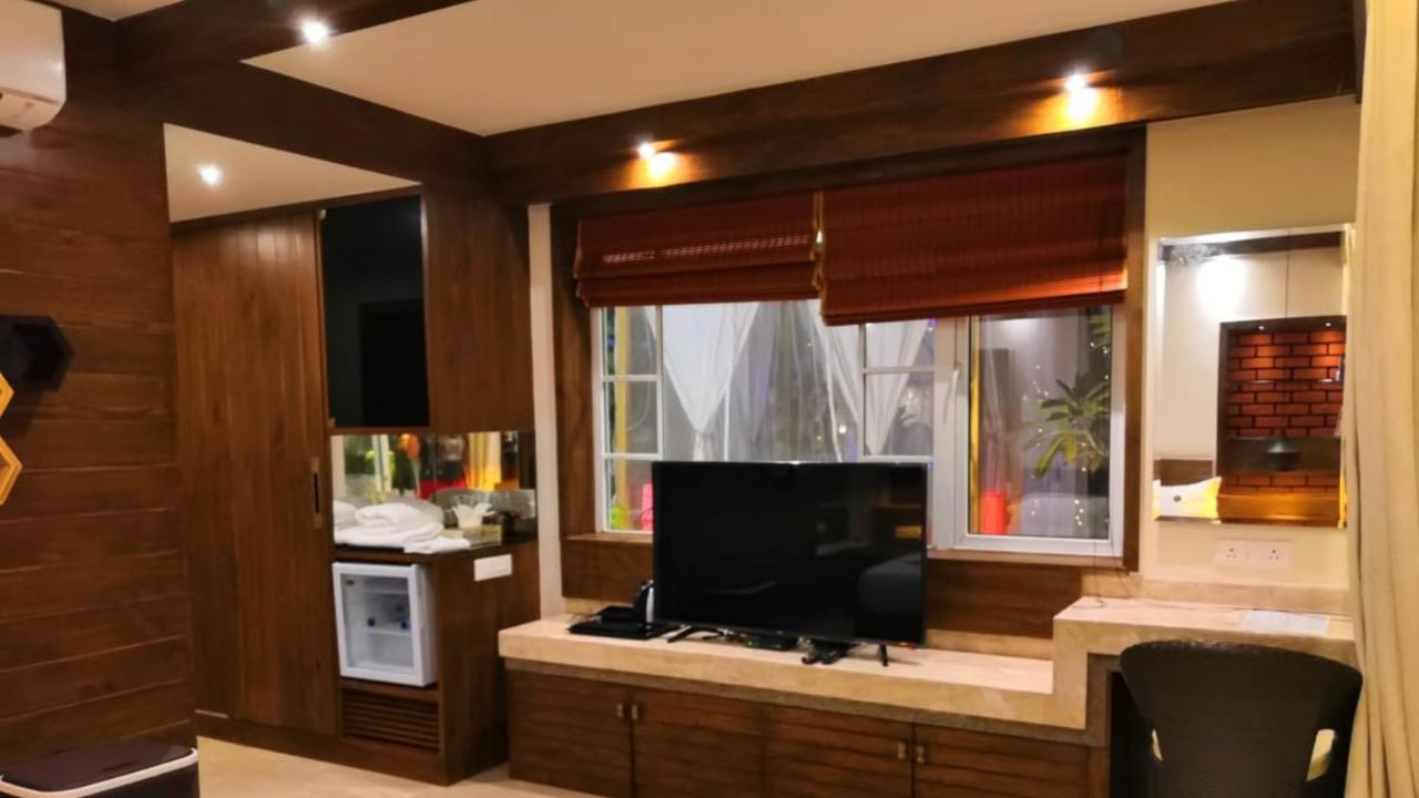 Shivers Oasis Luxury Boutique Resort 칸돌림 외부 사진